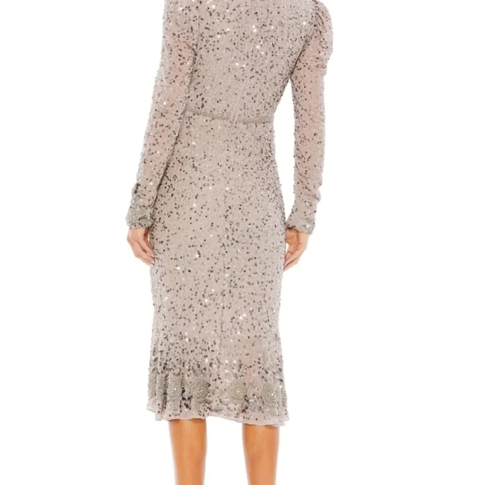 Mac Duggal 10740 Sequin Gown with Embellished Hemline and Belt NWT 16 smo…